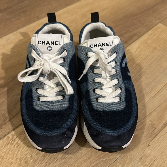 Chanel Denim Suede Calfskin Womens CC Sneakers Size 37 Dark Blue - Picture 2 of 10